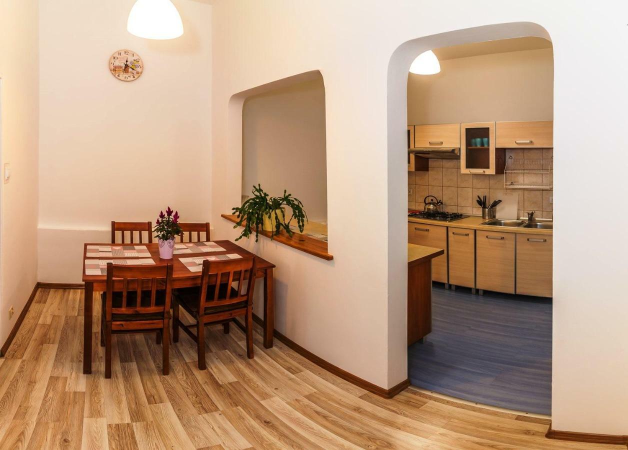 Apartament Jasminowy Lägenhet Kudowa-Zdrój Exteriör bild