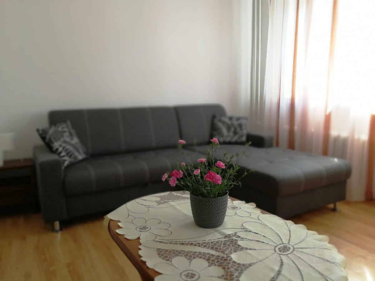 Apartament Jasminowy Lägenhet Kudowa-Zdrój Exteriör bild